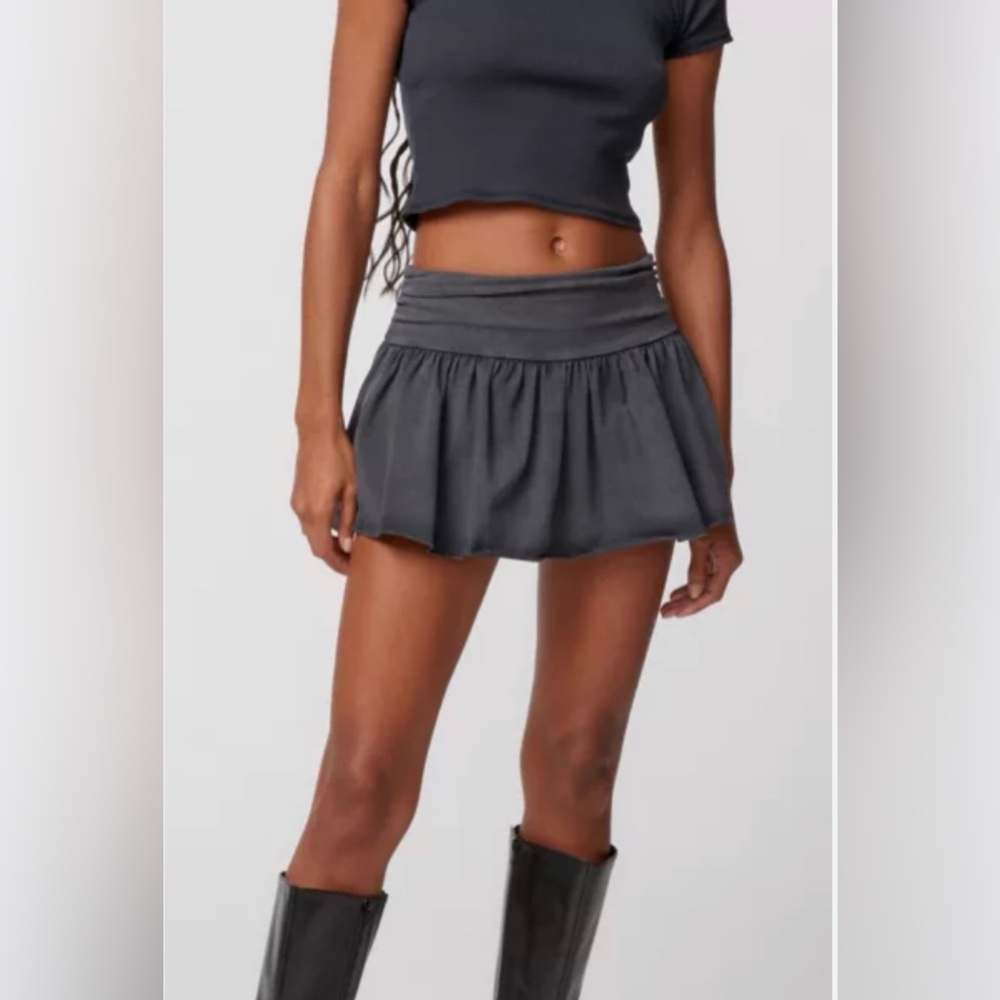 Urban Outfitters Sara knit skort NWT
